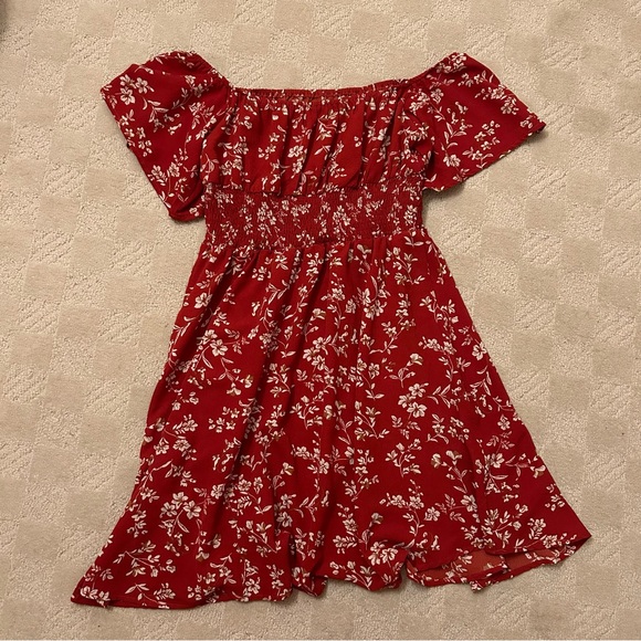 Off the Shoulder Dress - Picture 7 of 7